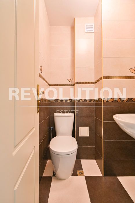 Дава се под наем Тристаен апартамент в София, Хладилника - 96 кв.м за 900 € - Снимка #18