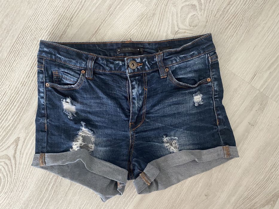 Pantaloni scurti Reserved marime s