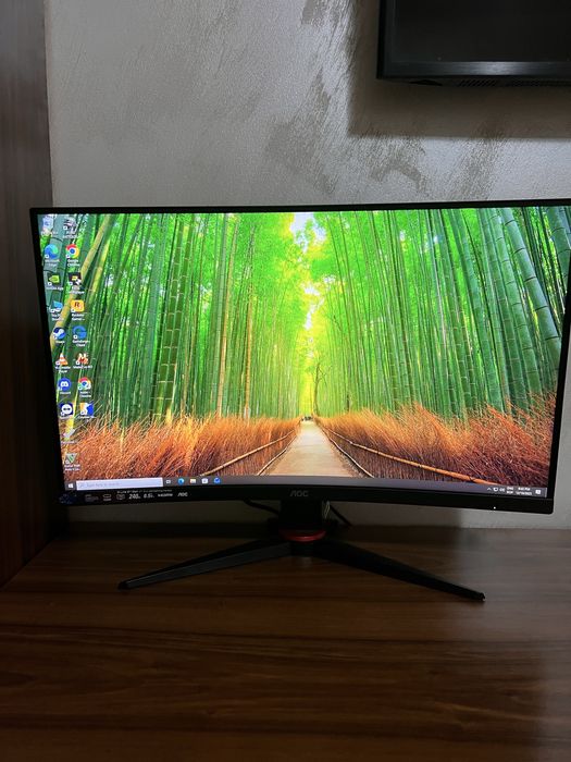 Vonitir AOC 240Hz 0.5 Ms curbat!