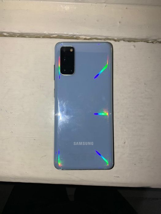 Samsung s20 128/8