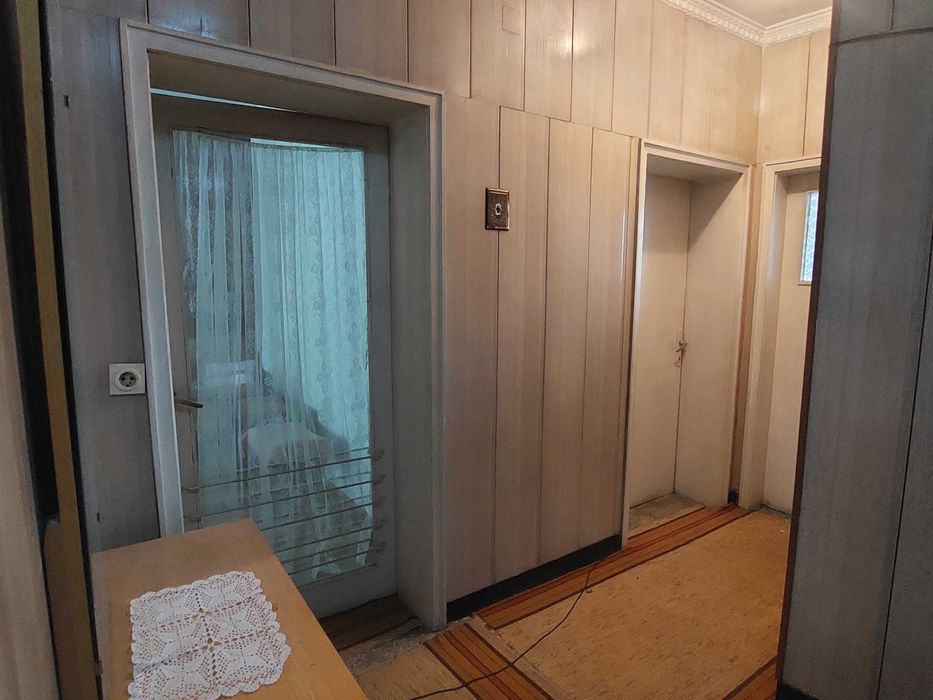 Продава се Двустаен апартамент в Силистра, Център - 60 кв.м за 1167 €/кв.м - Снимка #4