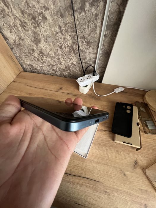 Продам Redmi 13c