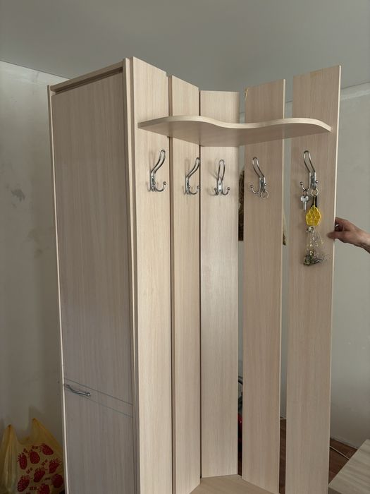 Продам прихожку шкаф