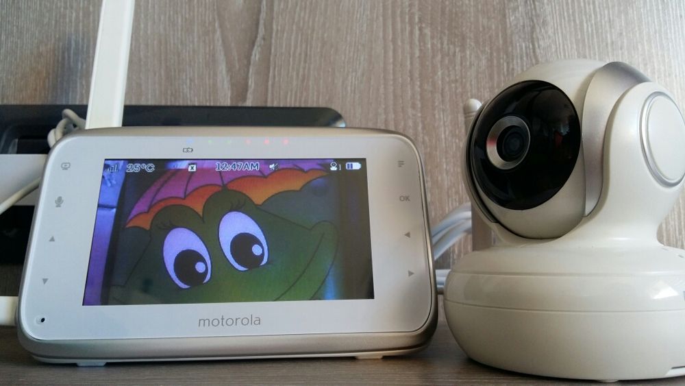 Видео Бебефон Motorola MBP 38S