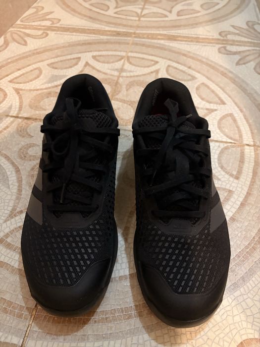 Кроссовки adidas