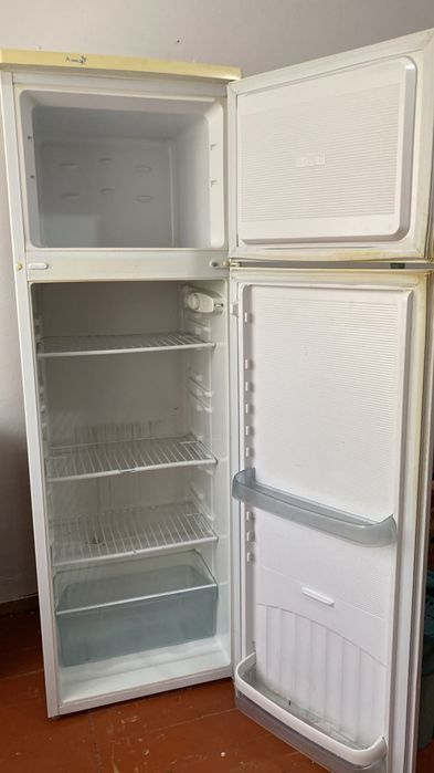 Продам холодильник