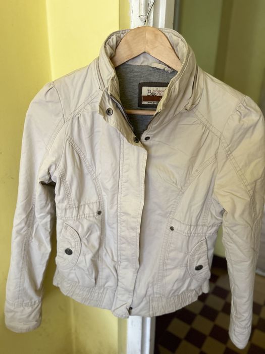 Geaca de toamnă material rezistent