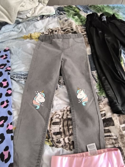 Лот клинове и блузи 122/128 размер и подарък