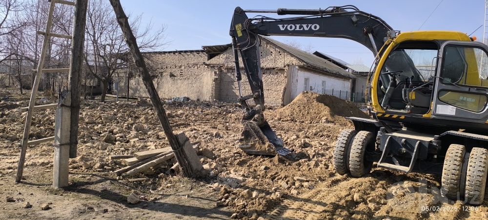 Volvo 130 sotiladi yili 2003 holati a'lodarajada