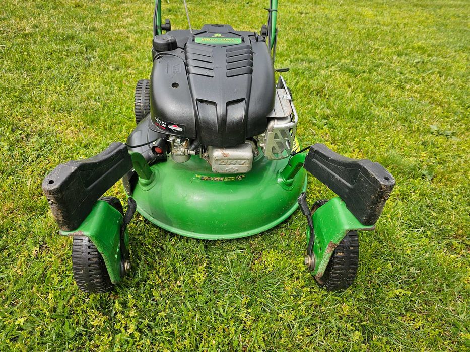 СамоХодна Косачка JOHN DEERE. ПЕРФЕКТНА