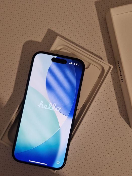 продам срочно айфон 15