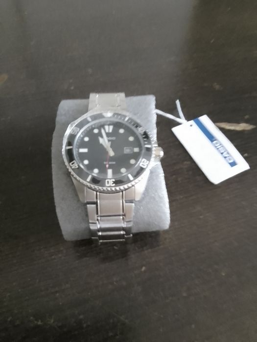 Ceas barbatesc casio nou nepurtat are folia pe el