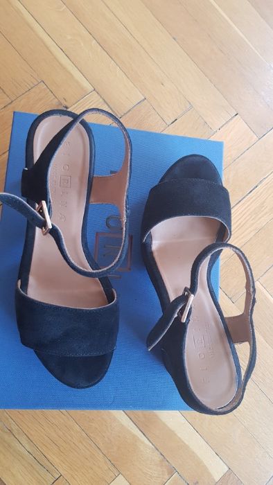 Сандали Pepina номер 38 и сандали Camper