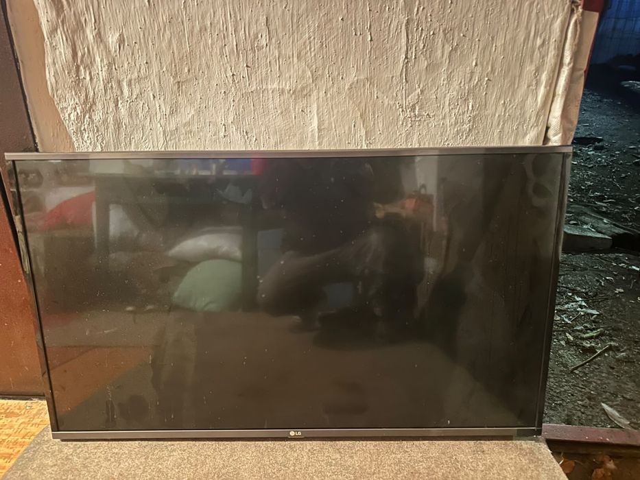 Телевизор в хорошем состояние LG