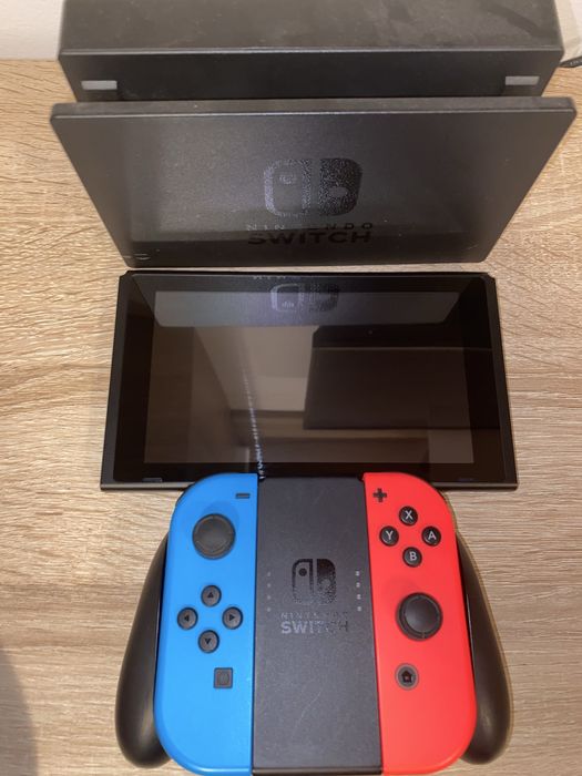 Consola Nintendo Switch cu garantie 1 an