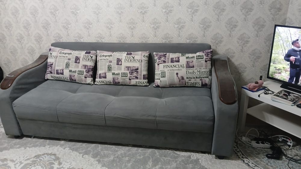 Диван в хорошем состоянии