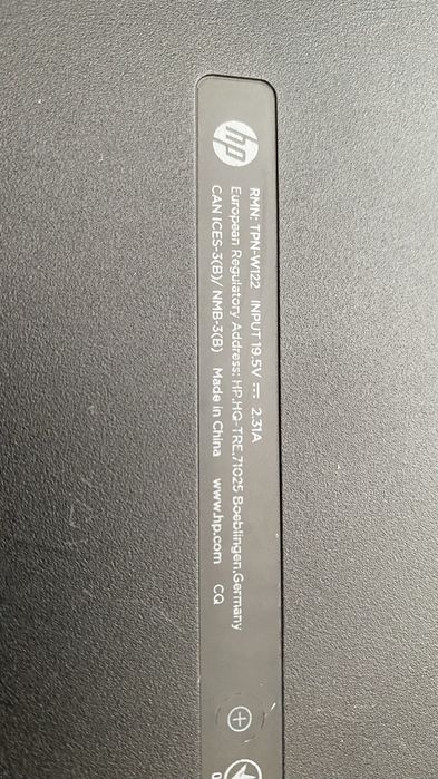 Laptop HP 17,3”- Ecran mare, 8GB RAM, Windows 10-Ideal Office sau Film