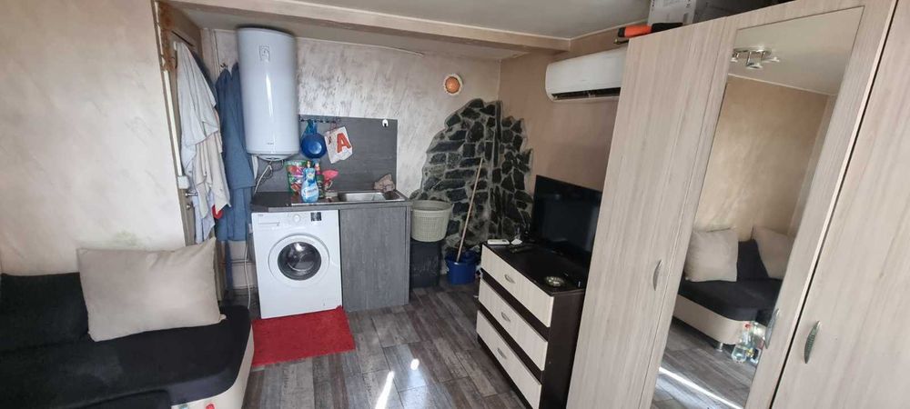 Продава се Къща в Разград, Промишлена зона - Запад - 50 кв.м за 1581 €/кв.м - Снимка #1