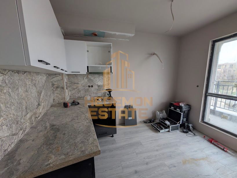 Продава се Двустаен апартамент в к.к. Слънчев ден - 42 кв.м за 1190 €/кв.м - Снимка #3