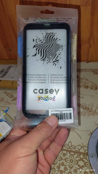 Vând husa de silicon pentru iPhone 13 promax