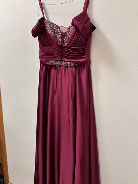 Rochie de seara bordeaux