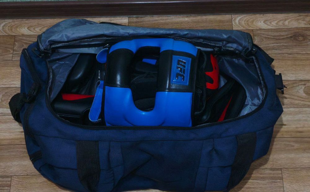 Комплект для единоборств.