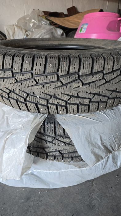 Продам 4 шины на Toyota Rav4