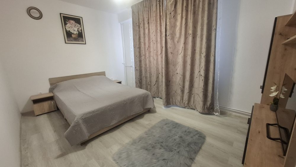 Închiriez apartament 2 camere ultracentral