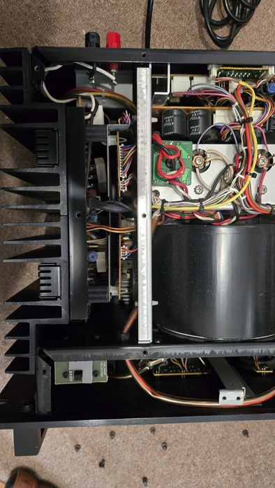 Продавам усилвател(крайно стъпало) YAMAHA PC-2002