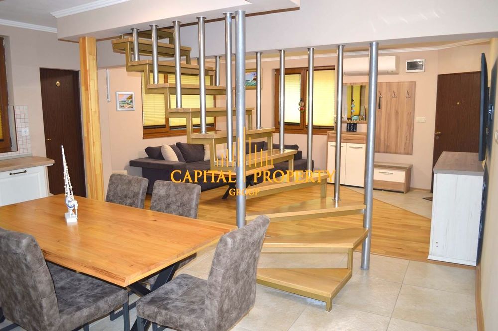 Къща в Варна-Идеален център на метри от морската градина, Варна