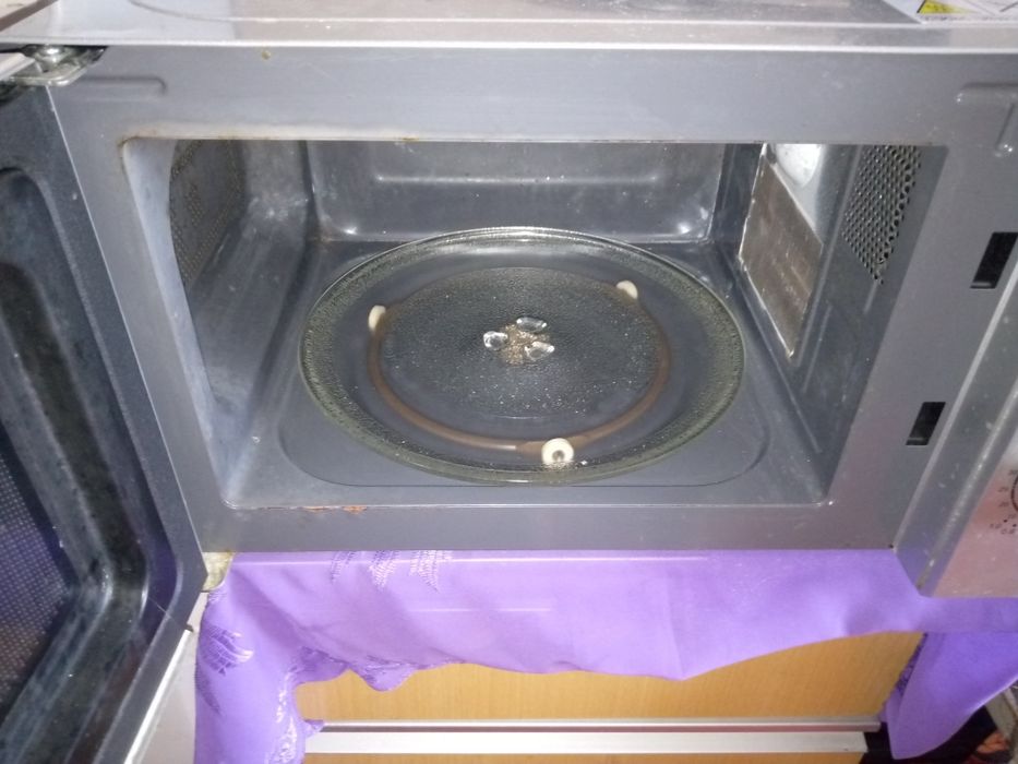 Микровалновкалар сотилади тез ва арзон булди четкий нархини келишамиз