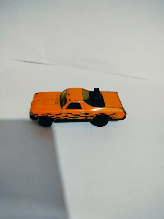 Продам машинку hot wheels