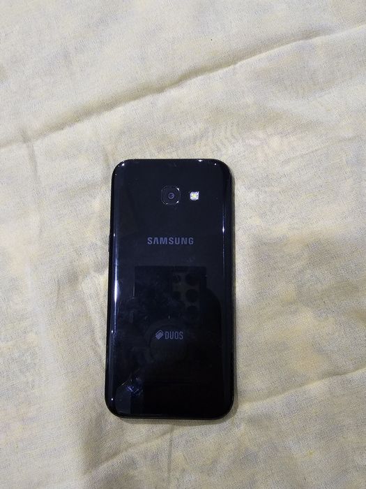 Samsung a5 2017 sotiladi ishlashi chotki imilkadan utgan