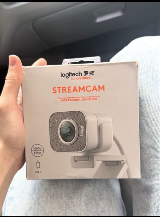 Logitech stream cam