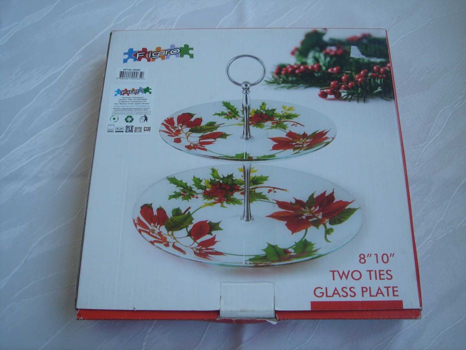 Продавам стенни часовници и стъклена фруктиера