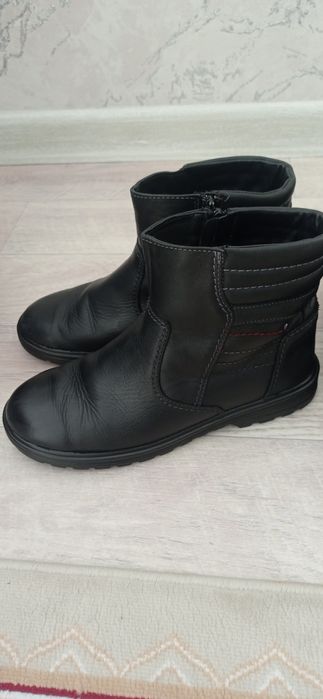 Продам обувь детская