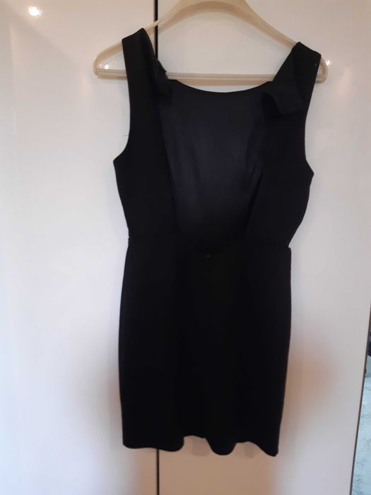 Продавам дамски рокли