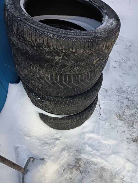 Продам резину на сезон хватит