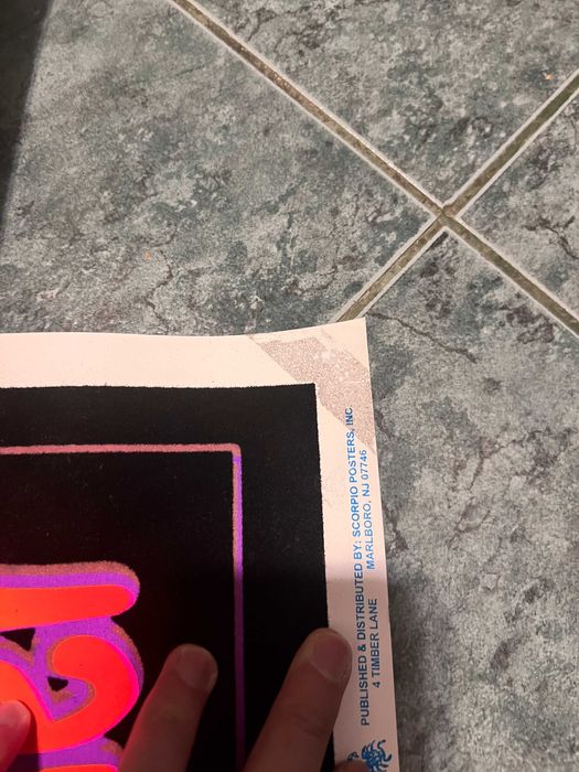 Postere UV ultraviolet