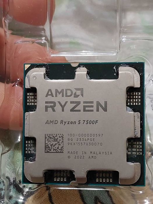 AMD Ryzen 5 7500F, 6-ядрен, AM5