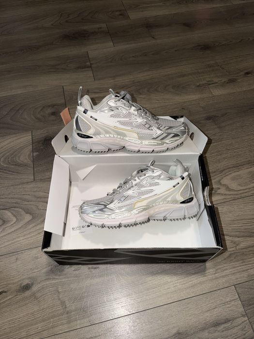 Off White Be Right Back