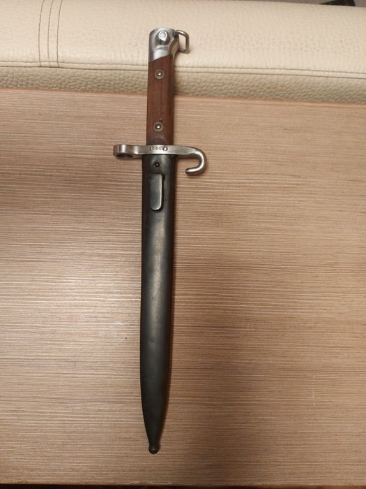 Чисто Нов Подофицерски щик Манлихер М 95 в отлично състояние.