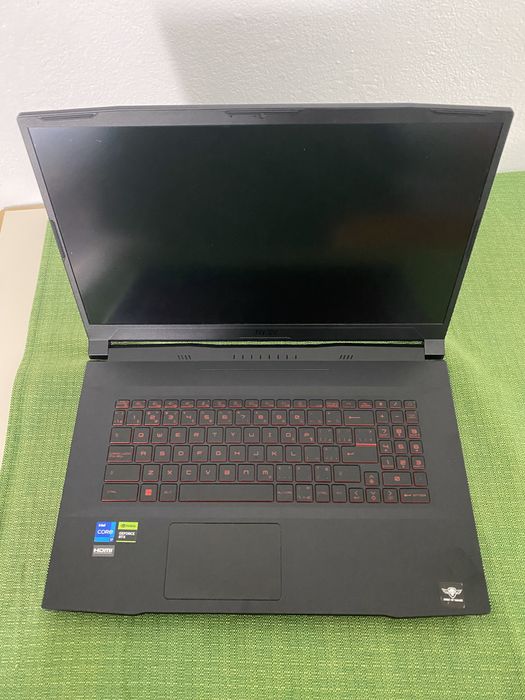 Laptop gaming MSI Katana GF76 11UD