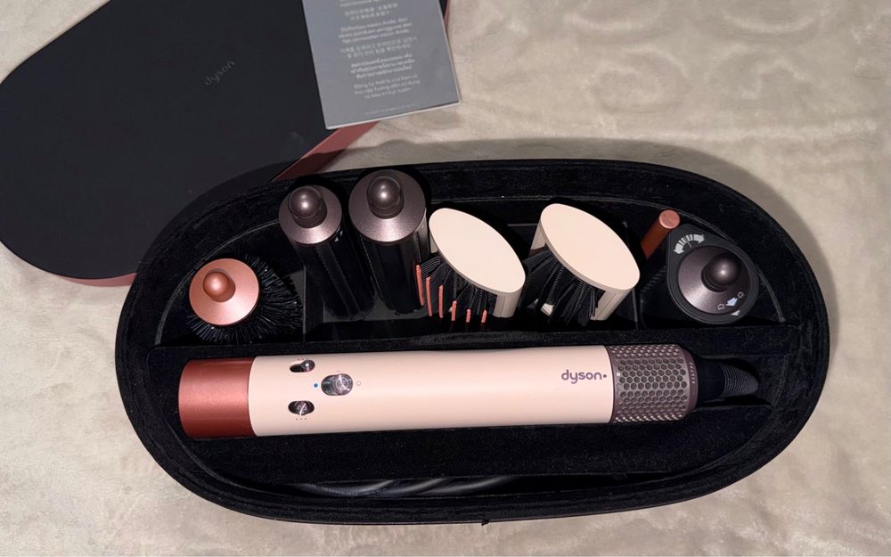Продам Dyson Airwap Limited Edition Sakura Pink