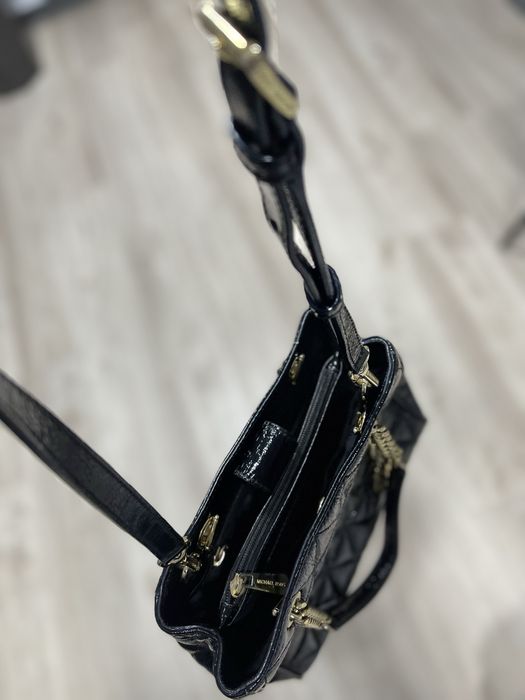 женская сумочка Michael Kors Susannah