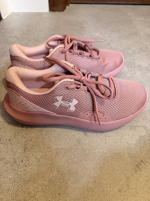 Дамски маратонки Under Armour- неразличими от нови