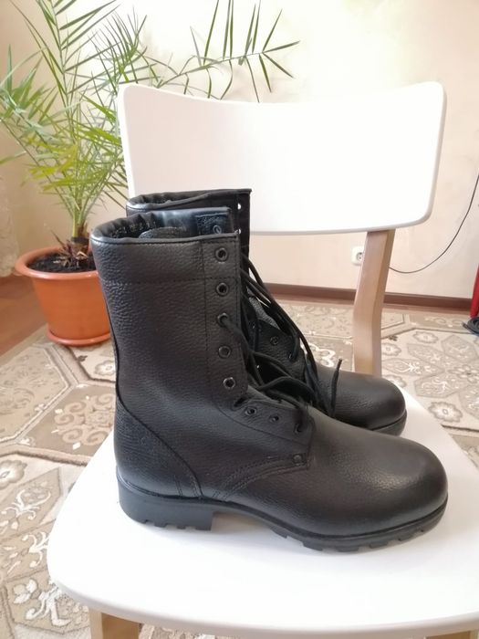 Берцы  продам...