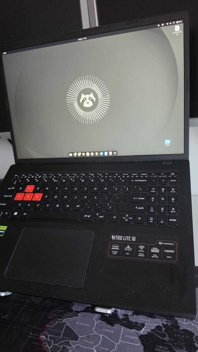 Laptop gaming Acer Nitro Lite 16 – i5-13420H, RTX 3050 6GB, 16GB DDR5, SSD 512GB, ecran 165Hz