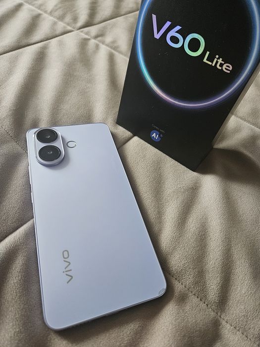 Телефон Vivo V60 Lite на гарантии.
