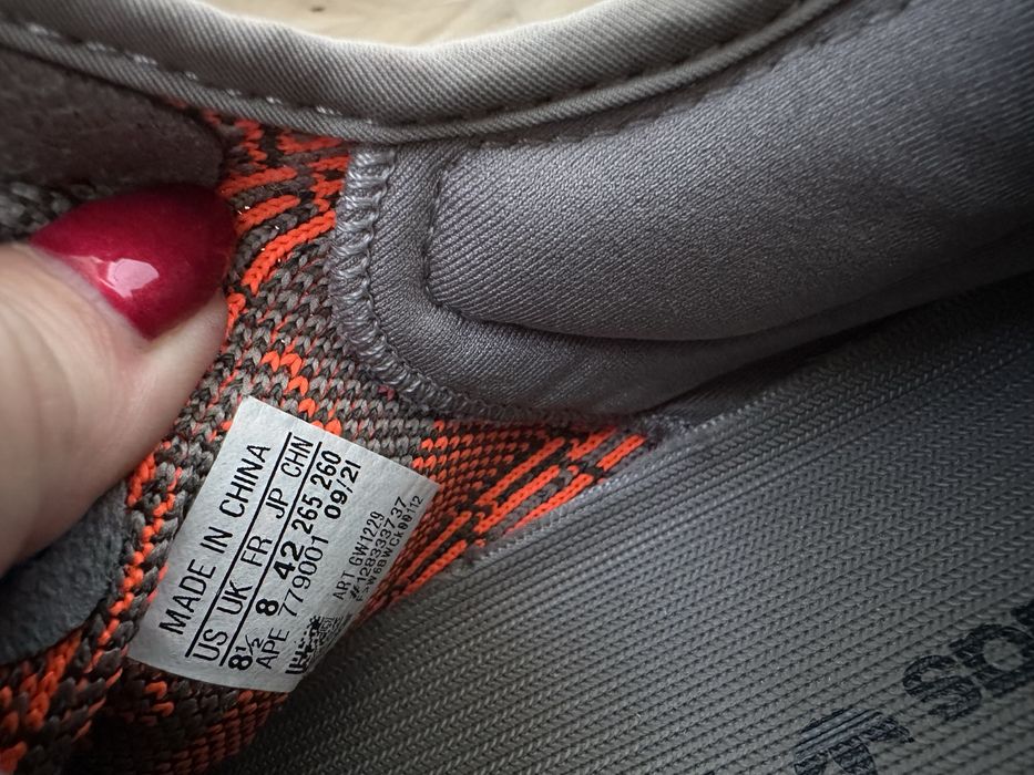 Adidas Yeezy baieti, marimea 42, purtati putin